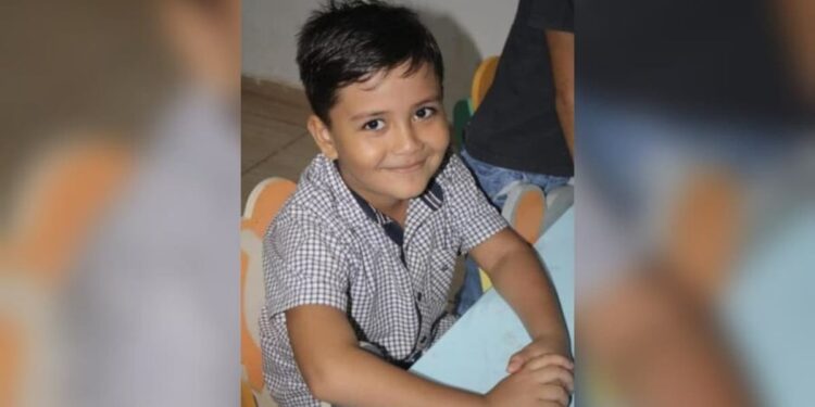 Criança de 7 anos morre em acidente com motorista embriagado após família sair de igreja