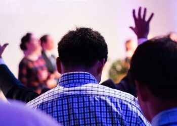 Pesquisa mostra que mais de 90% dos brasileiros valoriza família e fé em Deus