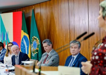 Combate à fome precisa de sensibilidade e política de Estado, diz Lula