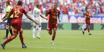 Bahia derrota Santos e ganha força na luta por vaga na Libertadores