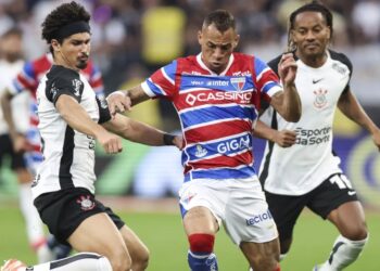 Brasileirão: Corinthians busca empate com Fortaleza antes de Dérbi decisivo