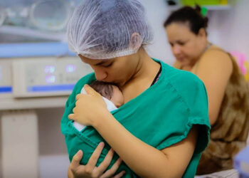 Método Canguru no Hospital de Base: A força do colo, do carinho e do vínculo familiar