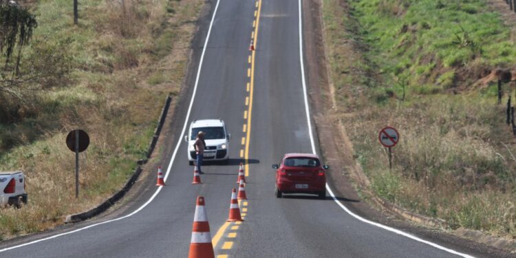 Rodovia-370 recebe manutenção do governo de RO em 37 quilômetros, entre Cabixi e o trevo de Colorado do Oeste