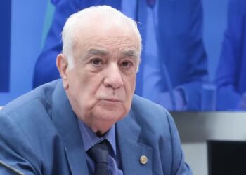 “Amicíssimo de Moraes”, deputado é expulso do PL após falas