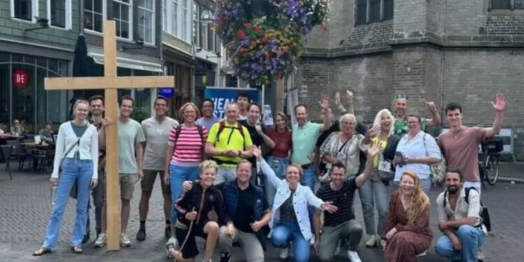 “Defender o Evangelho exige firmeza”: ação evangelística impacta