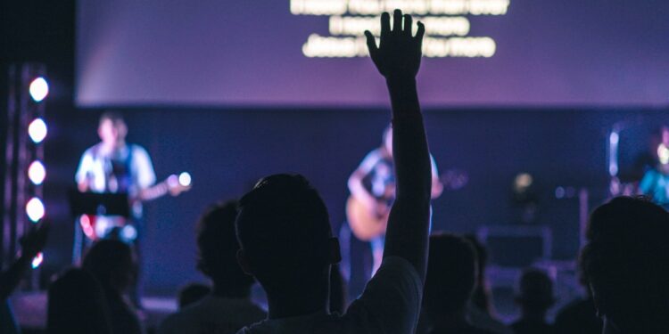 Avanço ou estragos? A opinião de líderes sobre a polêmica ‘Teologia da Prosperidade’