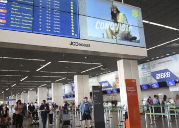 Portos e aeroportos terão de expor materiais informativos sobre mpox