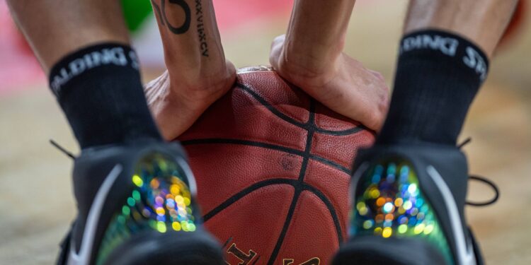 Basquete: Brasil perde para Estados Unidos na Americup