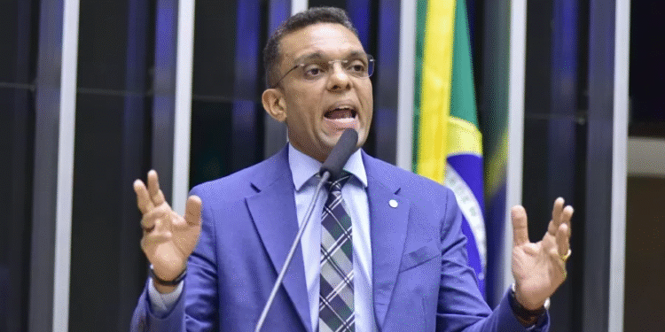 Otoni de Paula critica Malafaia e diz que Igreja Evangélica não é de Bolsonaro e nem de Lula