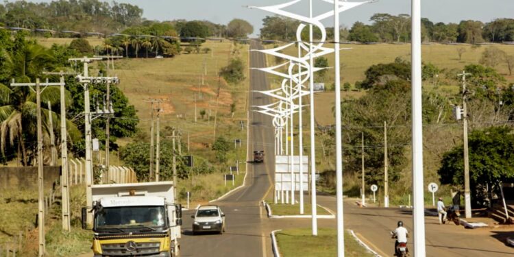Mais de R$ 310 milhões em investimentos do governo de RO garantem 84 km de asfalto e infraestrutura completa na RO-370