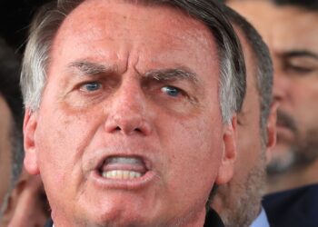 Exames de Bolsonaro indicam resquícios de inflamações pulmonares