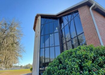 vídeo mostra interior do templo