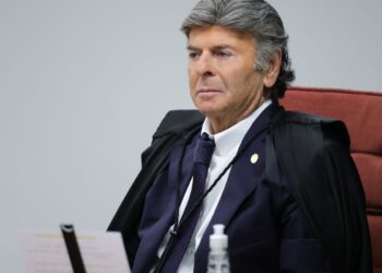 Fux é o terceiro a votar em nova sessão de julgamento de Bolsonaro