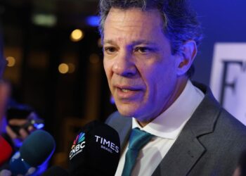 Haddad não vai à ONU para acompanhar possível votação de isenção do IR