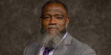 Morre Voddie Baucham, teólogo e fundador do Seminário Founders, aos 56 anos