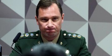 Moraes nega extinção da pena de Mauro Cid e devolução de passaporte