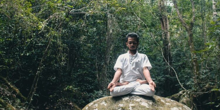 Ex-médiuns alertam cristãos contra tratamentos médicos com base no ocultismo