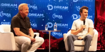 Pastor de Charlie Kirk relembra legado de fé: “Sua vida está garantida em Jesus”