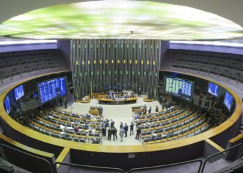 Fux defere pedido para manter número de deputados nas eleições de 2026