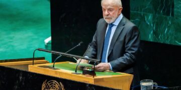 Lula diz que manifestações são “espetáculo da democracia”