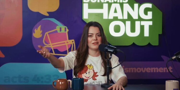 Ana Paula Valadão critica métodos de hipnose no louvor: “Não é adoração racional”