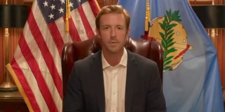 Oklahoma terá núcleos da organização de Charlie Kirk em escolas: “Contra o progressismo”