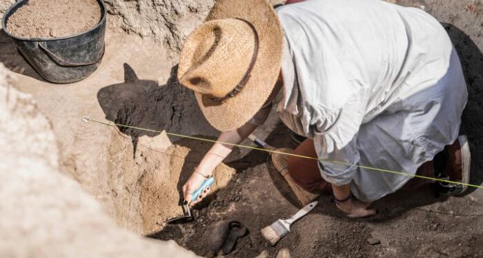 Catedral cristã de 1.500 anos e batistério são descobertos sob mercado na França