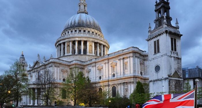 Líderes cristãos lançam a Declaração de Westminster de 2025 para “recristianizar” a Grã-Bretanha