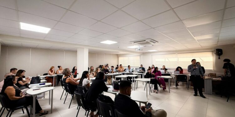 Liderança e planejamento estratégico são debatidos durante encontro para gestores socioeducativos em Rondônia