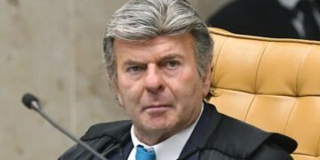 Sóstenes elogia voto de Fux por anular processo contra Bolsonaro