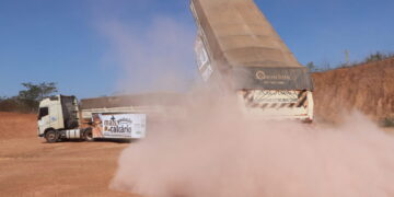 Mais de 5 mil toneladas de calcário foram entregues pelo governo de RO a produtores em 2025