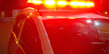 Homem agride companheira e a joga nua na rua em Rondônia