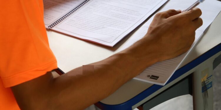 Educação como ferramenta de ressocialização; unidades prisionais de Rondônia aplicam provas do Encceja 2025