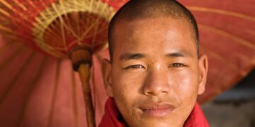 Budistas são impactados com cura milagrosa de pneumonia