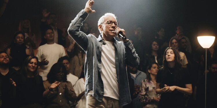 “Cultura de celebridade” no meio evangélico desvia de Cristo