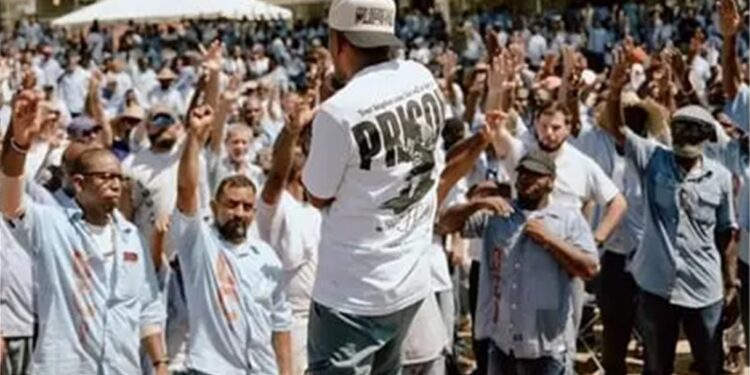 mais de 400 detentos se rendem a Cristo