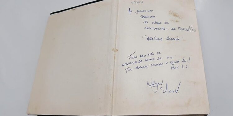Homem se volta para Cristo após recuperar Bíblia perdida por anos