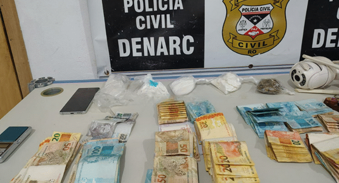 Traficante é preso em lava jato e polícia encontra R$ 23 mil em operação