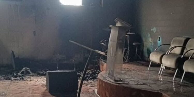 Assembleia de Deus em Sumaré destruída em incêndio criminoso