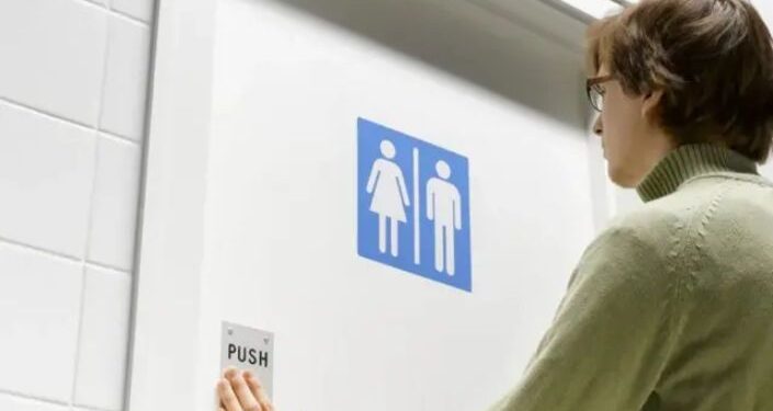 trans agora não podem mais entrar em banheiros femininos