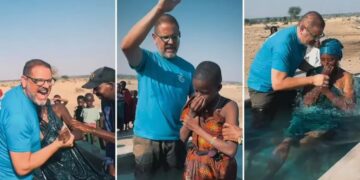 Pastor batiza tribo nativa na Tanzânia após 5 anos pregando