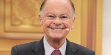 Universal paga R$ 4 milhões à Band para ocupar as madrugadas