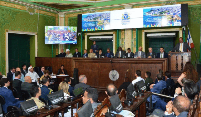 Câmara Municipal de Salvador aprova projeto de lei contra “cristofobia”