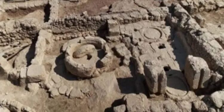 arqueólogos encontram propriedade ligada a Simão, o Mago