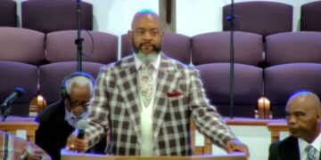 Pastor é preso ao ser flagrado em ato sexual no carro com amante