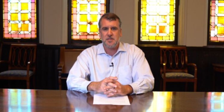 Pastor presbiteriano dispensado após confessar adultério