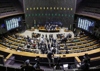 PL que isenta IR até R$ 5 mil será votado na quarta, 1º de outubro