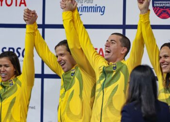 Com direito a recorde mundial, Brasil brilha no Mundial de natação