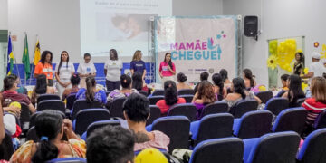 Campanha sobre saúde mental envolve gestantes em momentos de interação e entrega de kits enxoval para bebês