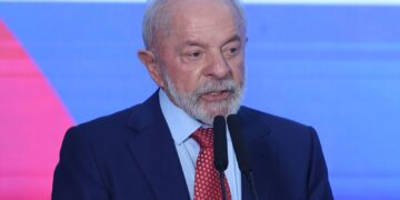 Lula defende que “nenhum presidente” deve dar palpite sobre Venezuela